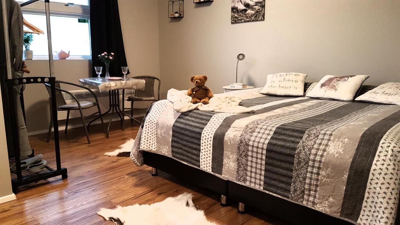 Skalatjoern Guesthouse Skalatjorn ภายนอก รูปภาพ